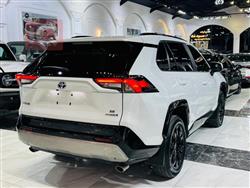 تۆیۆتا ڕاڤ 4